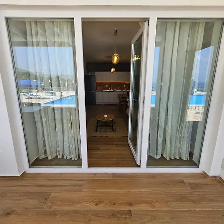 Happy Blue 2 * Влёра