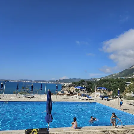 Happy Blue 2 * Vlorë