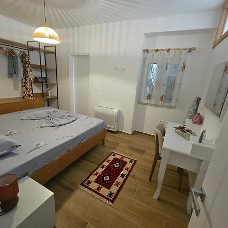 Happy Blue 2 Apartment *