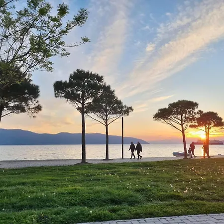 Happy Blue 2 Apartment