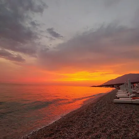 Happy Blue 2 Apartment