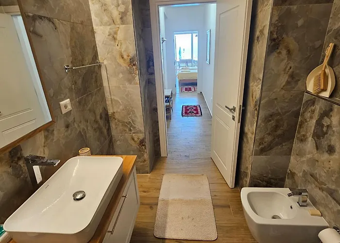 Happy Blue 2 * Vlorë